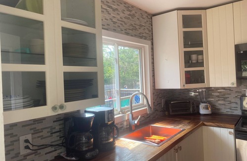 Fair Harbor Casa | RENOVADO EN 2019-SLEEPS 12 !! Se puede dividir y alquilar como 3/2 baños para dormir 9