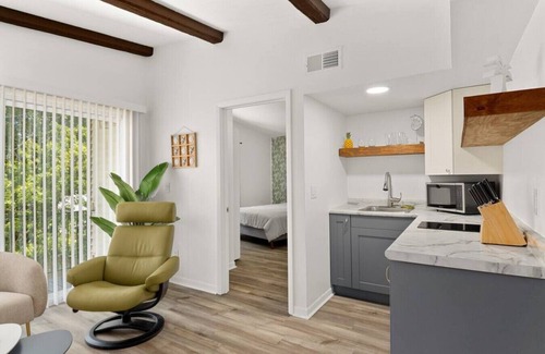 Orange Prairie Apartamento | Slice of the Good Life: Concord C5