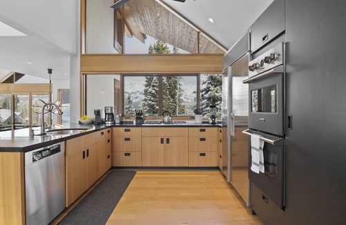 Mountain Village Casa | Slopeside Chalet 4 Bedroom Home by RedAwning