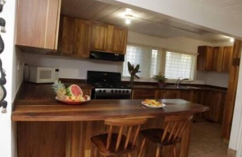 Barranca Casa | Sloth Room at Jane's Beach Resort