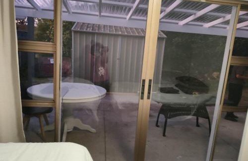 Mount Albert Casa | Small 3 bedroom Garden Chalet B