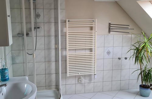 Glesien Otro | bonita habitación en una zona tranquila