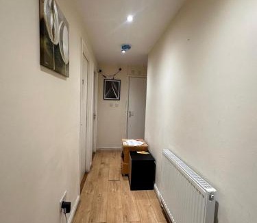 Thamesmead East Casa | Small Budget Roomz 2