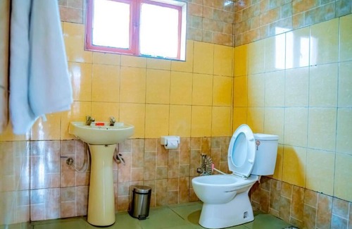 Gisenyi Apartamento | Small Double Room -Deluxe Double Room with Balcony