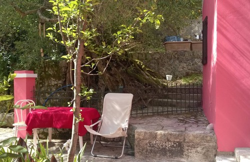 Sinarades Casa | Small house with large garden in Sinarades Corfu