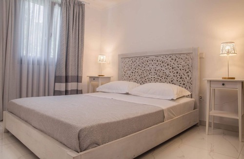 Andros Town Cama Y Desayuno | Pequeño paraíso andros