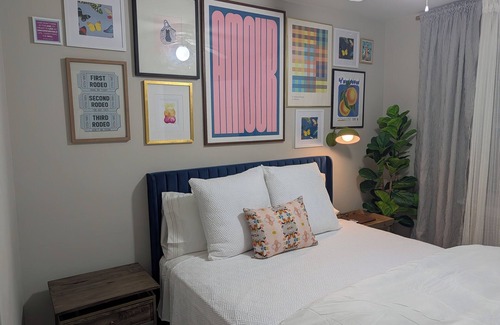 North Charlotte Casa | Small Space, BIG Personality in Charlotte w/ King + Queen bed, Pet Friendly