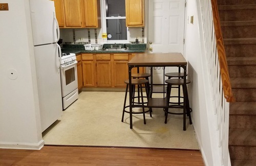 Olde Kensington Casa | Hogar familiar pequeño, ordenado y limpio en un gran vecindario