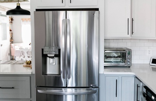 Newark Otro | Small town comfort in modern farmhouse