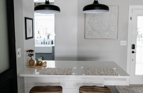 Newark Otro | Small town comfort in modern farmhouse