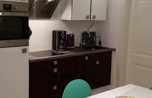 Swieta Lipka Apartamento | Pequeña villa amarilla en Masuria (apartamento OST en el ático)
