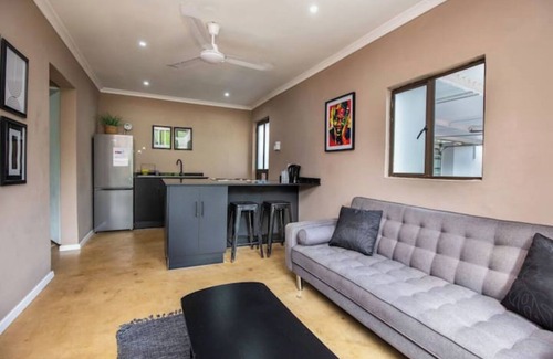 Durban North Casa | Smart 1-bedroom apartment/loadshedding free
