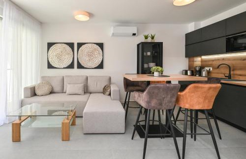 Zrce Apartamento | Smash A - Apartments with Private Pool