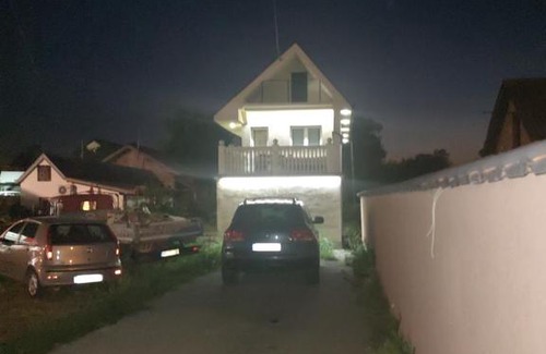 Obrenovac Casa | Smestajna jedinica za pet osoba