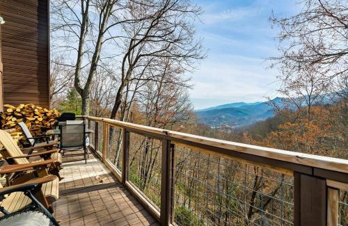 Chalet Village Chalet De Esquí | Smokies View Pools Pickleball Wood Fireplace HotTub Early Check
