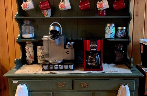 Franklin Cabina | Smoky Mtn Cabin - Hot Tub, Pool Table, Wrap Around Deck, 2x Fire Pits, Starlink