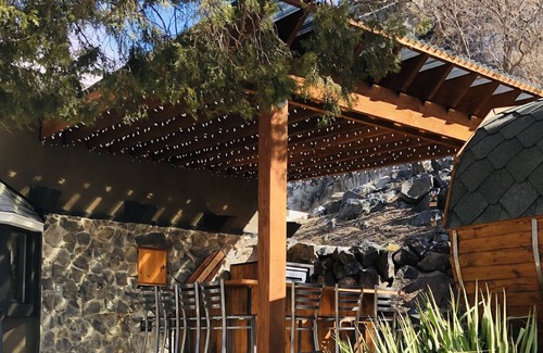 Hagerman Casa | Snake River Vacation Home *Steam Sauna, Private Docks, Water Slide, Outdoor Bar*