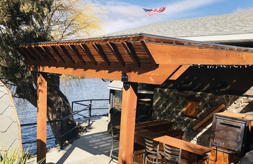 Hagerman Casa | Snake River Vacation Home *Steam Sauna, Private Docks, Water Slide, Outdoor Bar*