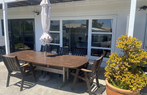 Omapere Apartamento | Sneezle Beezle Beach Apartment
