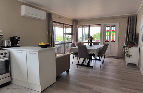 Snells Beach Casa | Snells Beach House 6 min walk to beach and playground