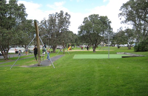 Snells Beach Casa | Snells Beach House 6 min walk to beach and playground