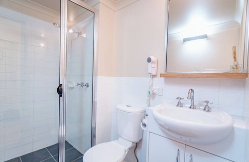 Hotham Heights Casa | Snow Escape Schnapps 1