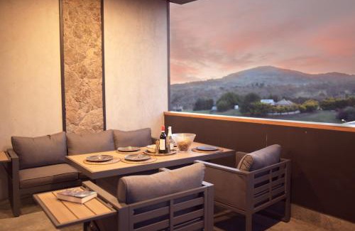 Jindabyne Casa | Snowbell - Mountain View, 4BR Modern Detached Home
