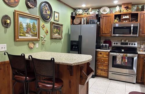 Ono Island Casa | Close to BEACH! Family Friendly! Great Kitchen, sleeps 9, clean, comfy, peaceful