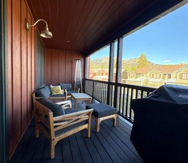 Mammoth Lakes Casa | Snowcreek Resort Vacation Rentals 1431 Boulder Creek Road