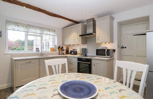 Sherborne Cabaña | Snowdrop Cottage