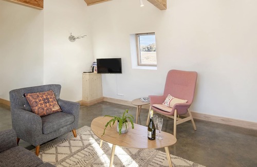 Avonside Apartamento | This beautiful self catered 2 bedroom Cabin sleeps four