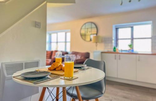 Kewstoke Casa | Snug, Dog Friendly, Country Cottage