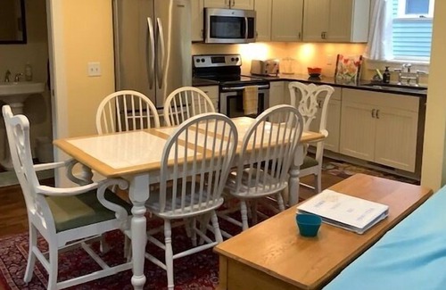 Macatawa Casa | Snug Harbor (Macatawa, Mi)- Walking distance to private Lake Michigan Beach