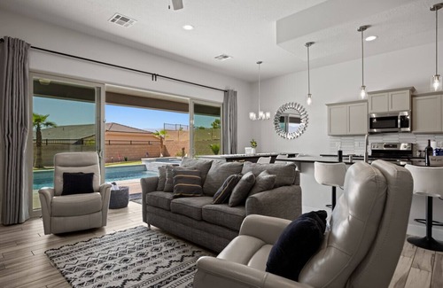 Mesquite Apartamento | Soak and Swim Mountain Views by J and Amy 992400