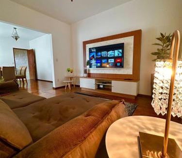 Botucatu Casa | Sobrado INTEIRO com todas as comodidades e ótima localização