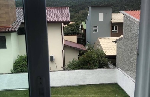 Palhoca Casa | Sobrados Pinheira