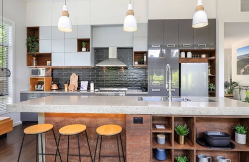 Katoomba Hotel | Casa Sofía-Rosa sólo | Casa moderna con la comodidad de estar cerca de la calle principal de Katoom