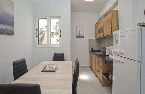 Peiraiki Apartamento | Sofia's Home Piraeus Modern, Reno, Fully Equipped