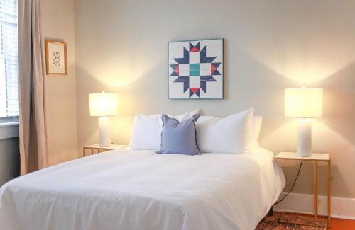 Ghent Apartamento | Sojourn at Colley Manor Unit 5 Sleeps 4