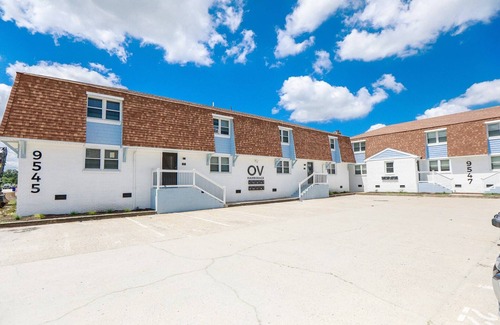 East Ocean View Apartamento | Sojourn's Harborage Dolphin Suite with Fire Pit