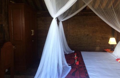 Purwakerti Casa | Soka Amed Beach