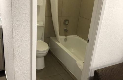 Vallejo Hotel | Solano Inn