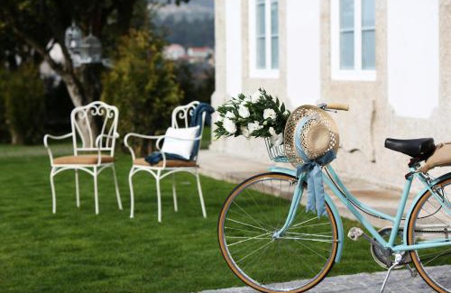 Paco de Sousa Casa | Solar Egas Moniz-Charming House & Local Experiences