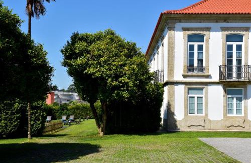 Paco de Sousa Casa | Solar Egas Moniz-Charming House & Local Experiences