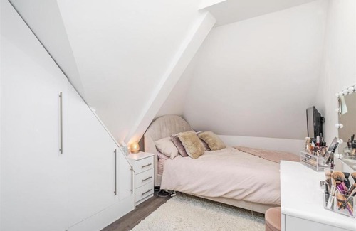 Solihull Apartamento | Solihull Town Centre Spacious Studio Apartment