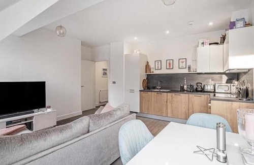 Solihull Apartamento | Solihull Town Centre Spacious Studio Apartment