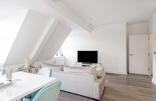 Solihull Apartamento | Solihull Town Centre Spacious Studio Apartment