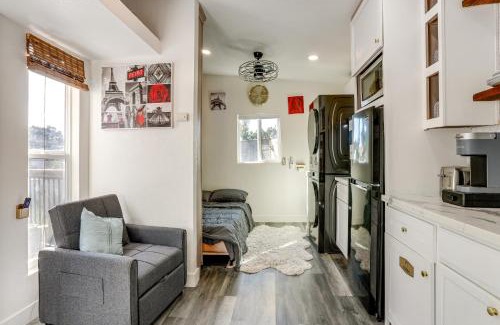 Rio Linda Apartamento | Solo Escape with Hot Tub! 10 Mi to Dtwn Sacramento