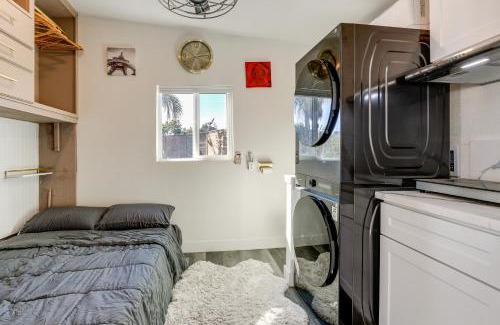 Rio Linda Apartamento | Solo Escape with Hot Tub! 10 Mi to Dtwn Sacramento