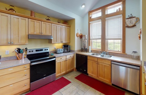 Carova Beach Casa | Solstice by the Sea. Free Pool HEAT for new 2025 reservations